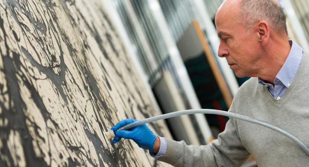 L’amido per restaurare “Number 32″ di Pollock