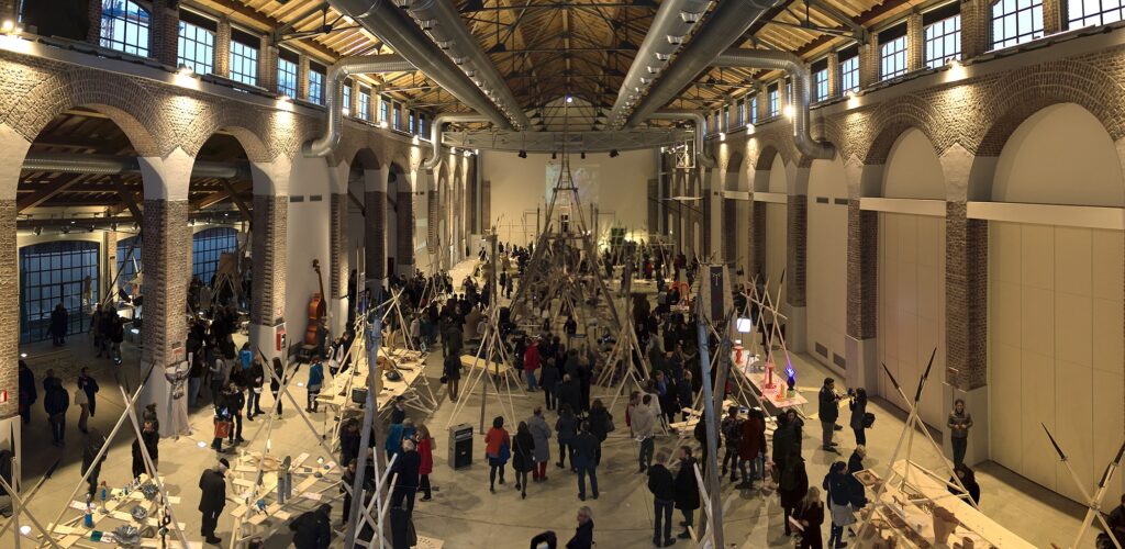 Il destino incerto della Fabbrica del Vapore di Milano