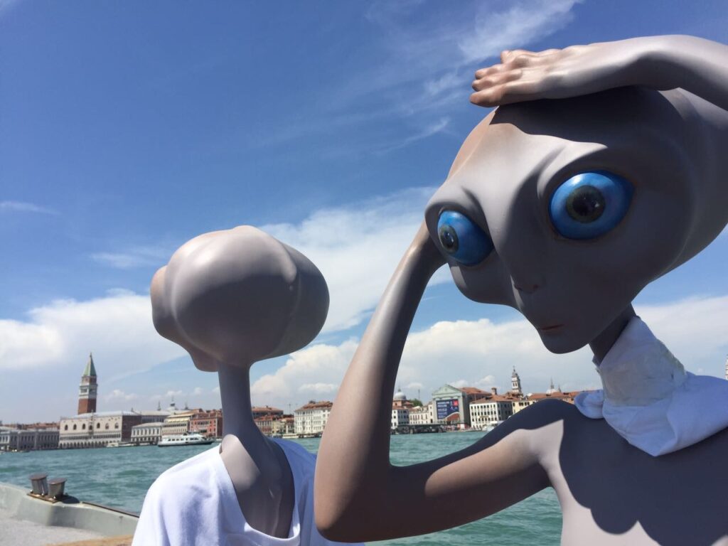 Gli Alieni Migranti invadono Venezia. Foto
