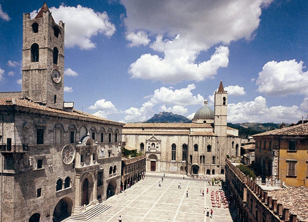 23a32c98b4d9a50146f7103dfb75ce48