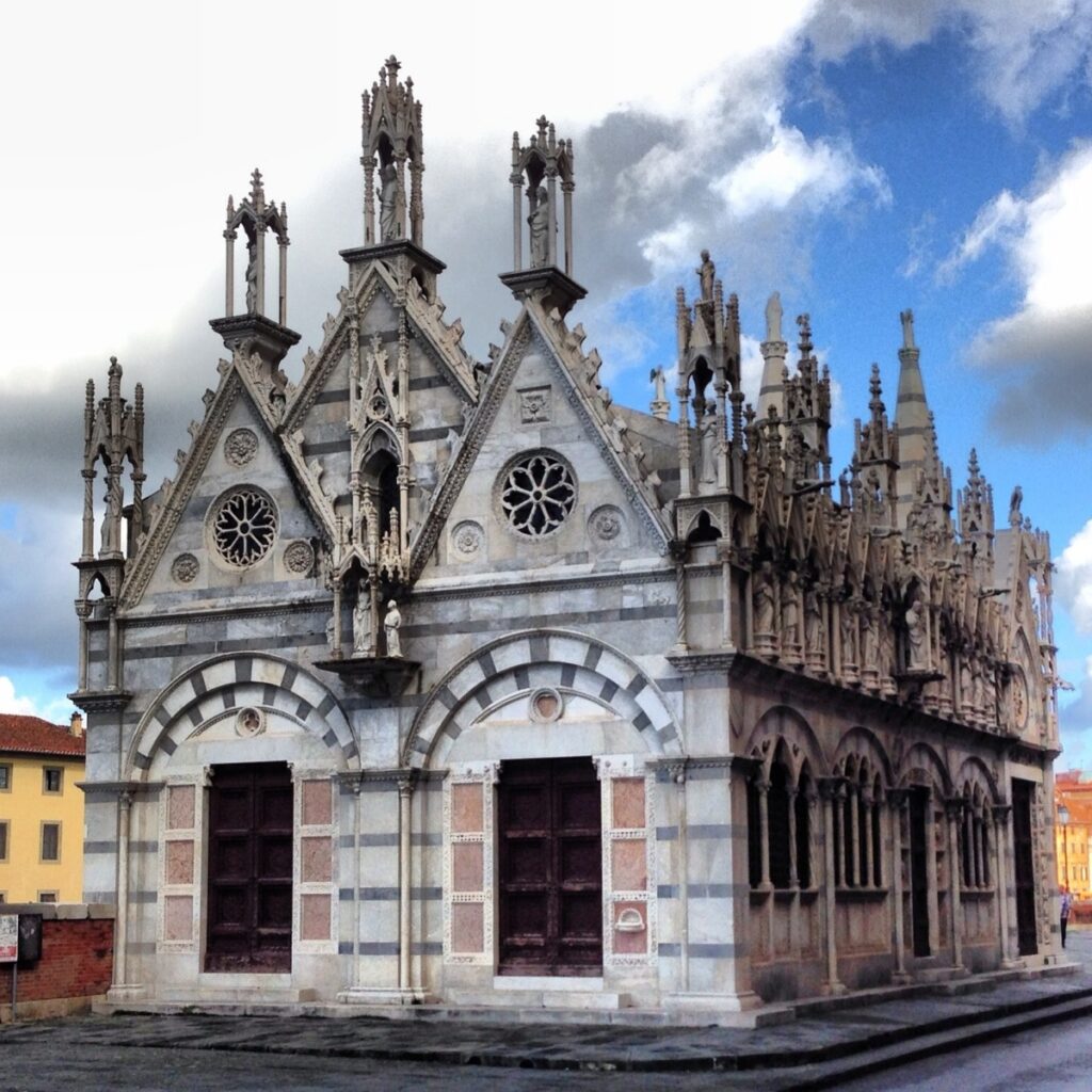 Pisa. Chiesa della Spina, via le barriere architettoniche