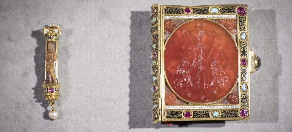 Louvre. Le “Livre d’heures” di Francesco I, gioiello della miniatura del XVI secolo entra nelle collezioni del museo
