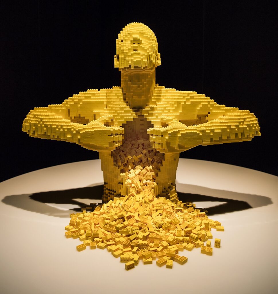 The Art of the Brick arriva a Torino. Foto