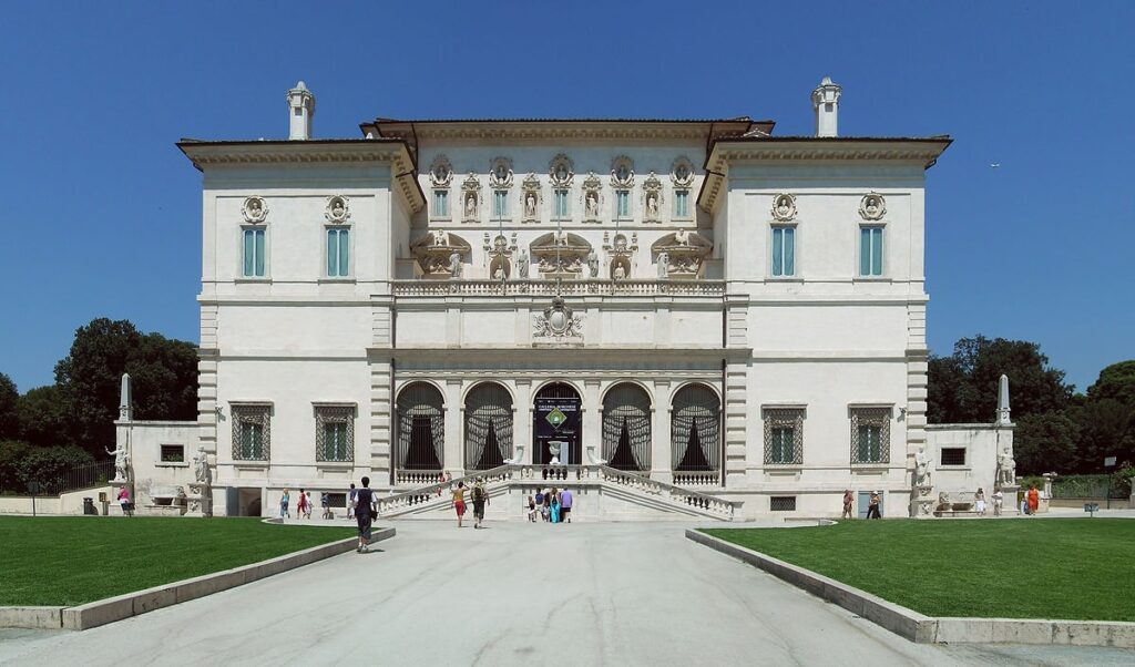 Rinvio a giudizio per la direttrice della Galleria Borghese di Roma