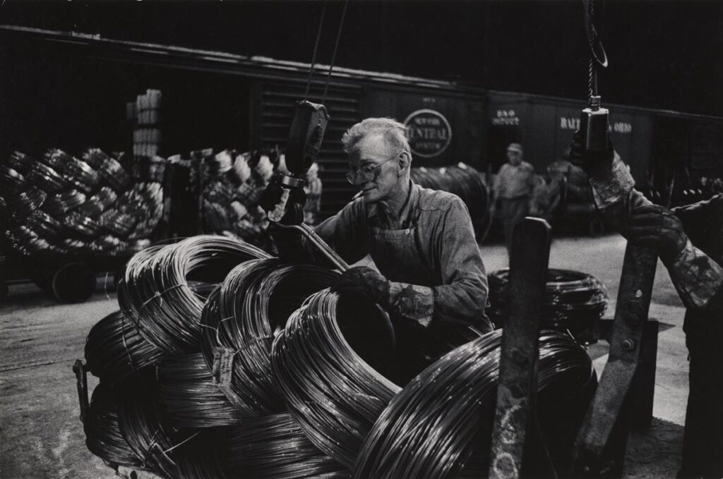 Fotografia. Al MAST di Bologna luci e ombre dell’America anni ’50 nell’opera di W. Eugene Smith. Fotogallery
