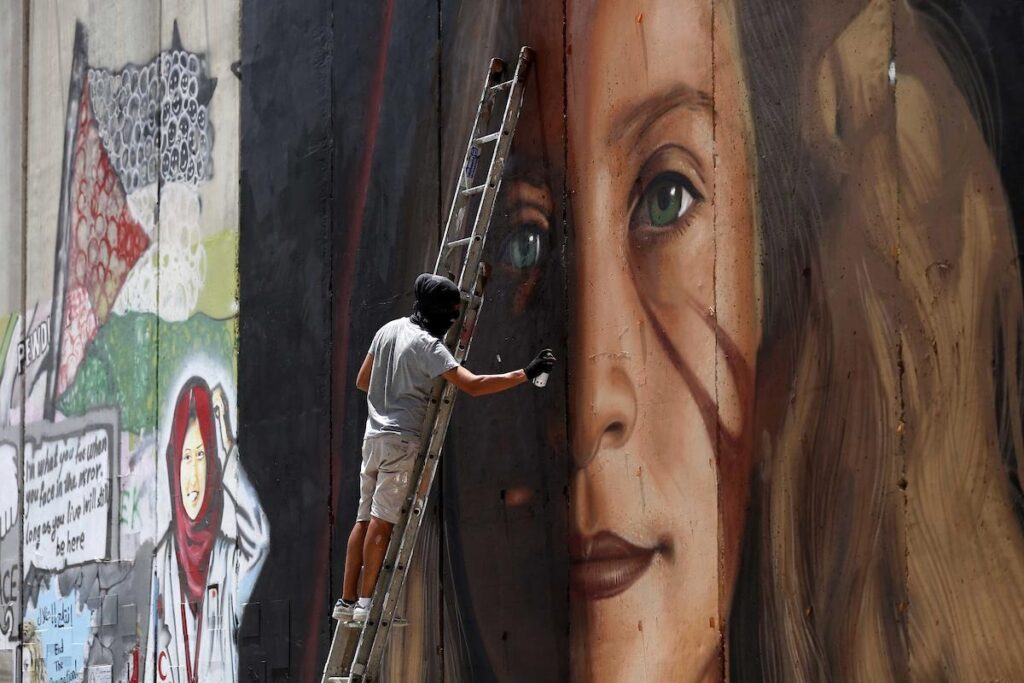 Jorit, il celebre street artist italo-olandese arrestato e poi rilasciato a Betlemme