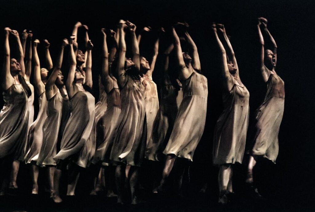 Omaggio a Pina Bausch attraverso le fotografie di Ninni Romeo