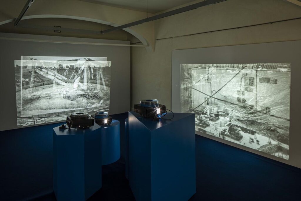 Bologna, ultimi giorni per visitare la Biennale dedicata alla fotografia dell’Industria e del Lavoro