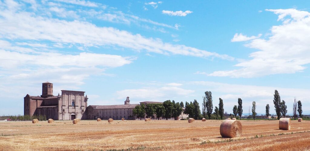Parma, l’installazione di Massimo Bartolini negli spazi restaurati dell’Abbazia di Valserena