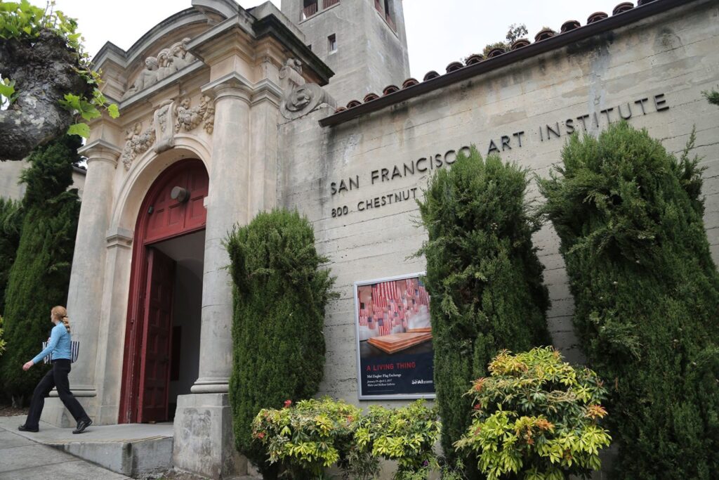 Il San Francisco Art Institute mette in vendita un gigantesco murale di Diego Rivera per ripianare i debiti, ma gli studenti si ribellano e si dimette la presidente