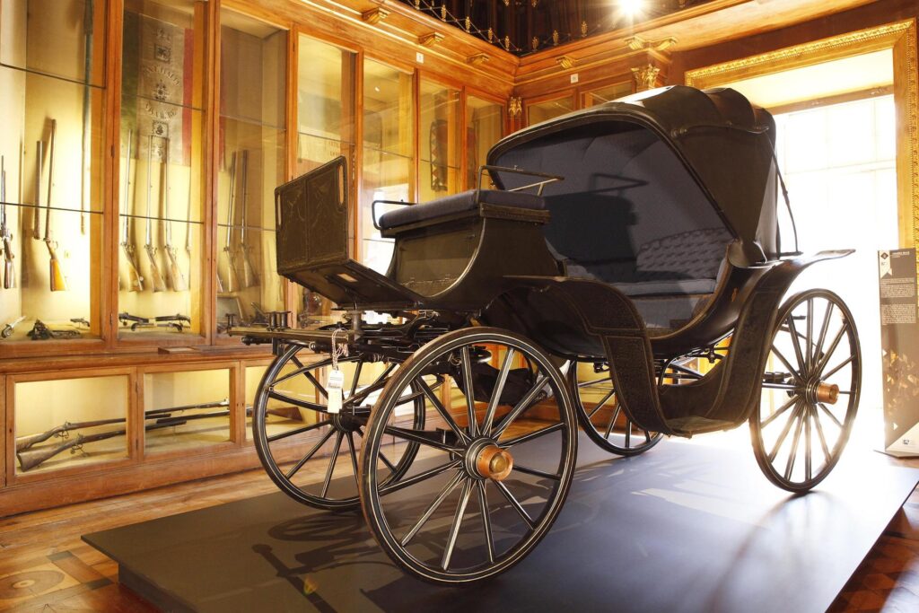 Ai Musei Reali di Torino arriva la Carrozza del Re. Foto