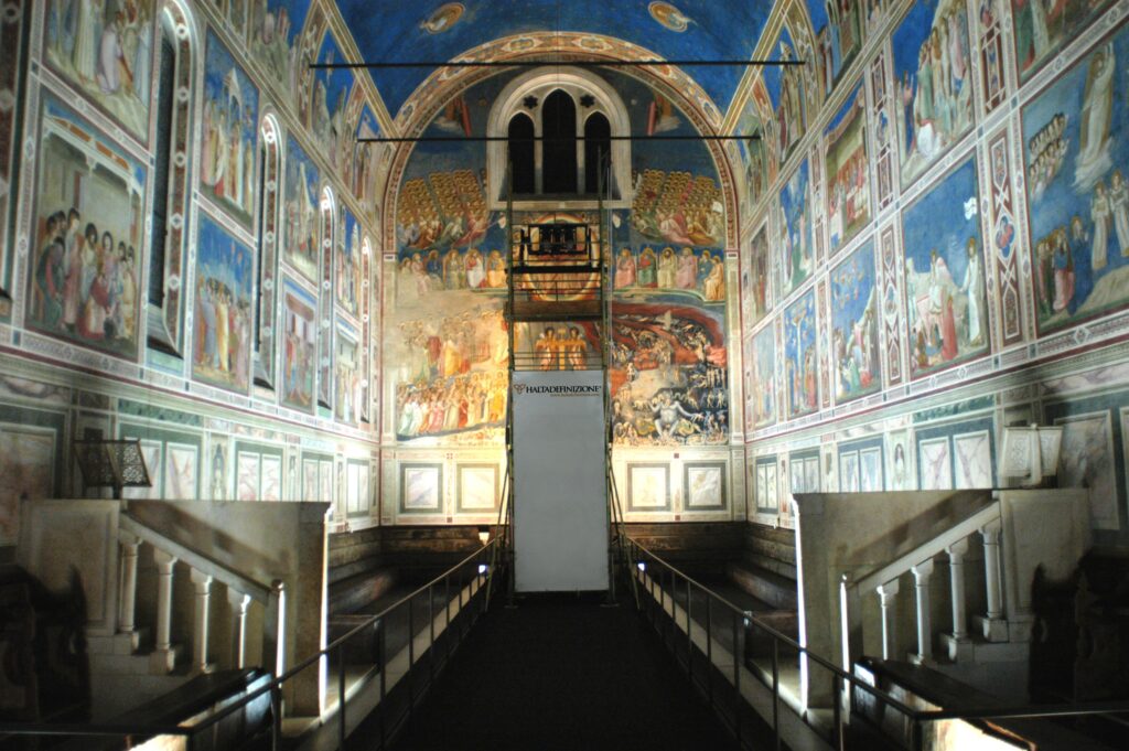 La Cappella degli Scrovegni in altissima definizione. Un’immersione totale nel capolavoro di Giotto. Foto