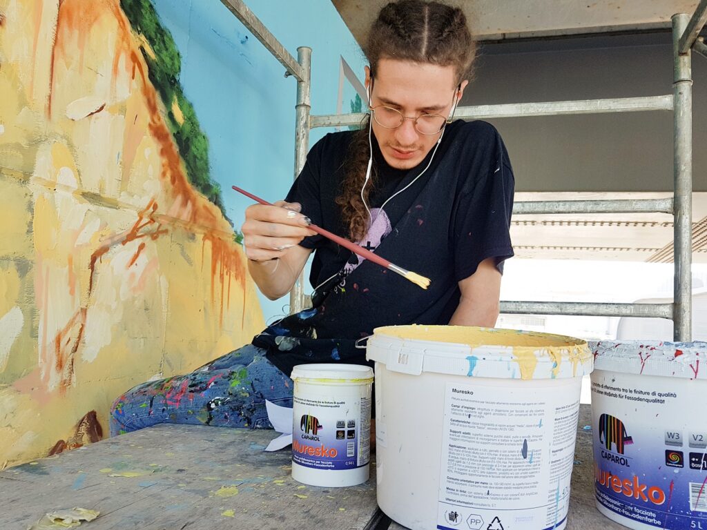 Pisa torna capitale della street art con il live painting del newyorkese Gaia
