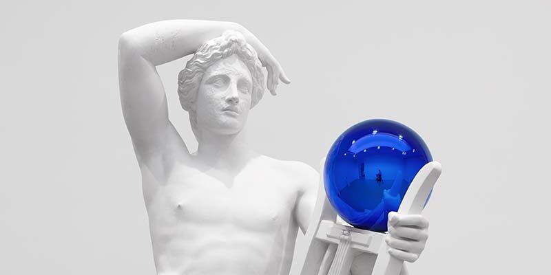 Jeff-Koons_Apollo-Gazing-Ball_CROP