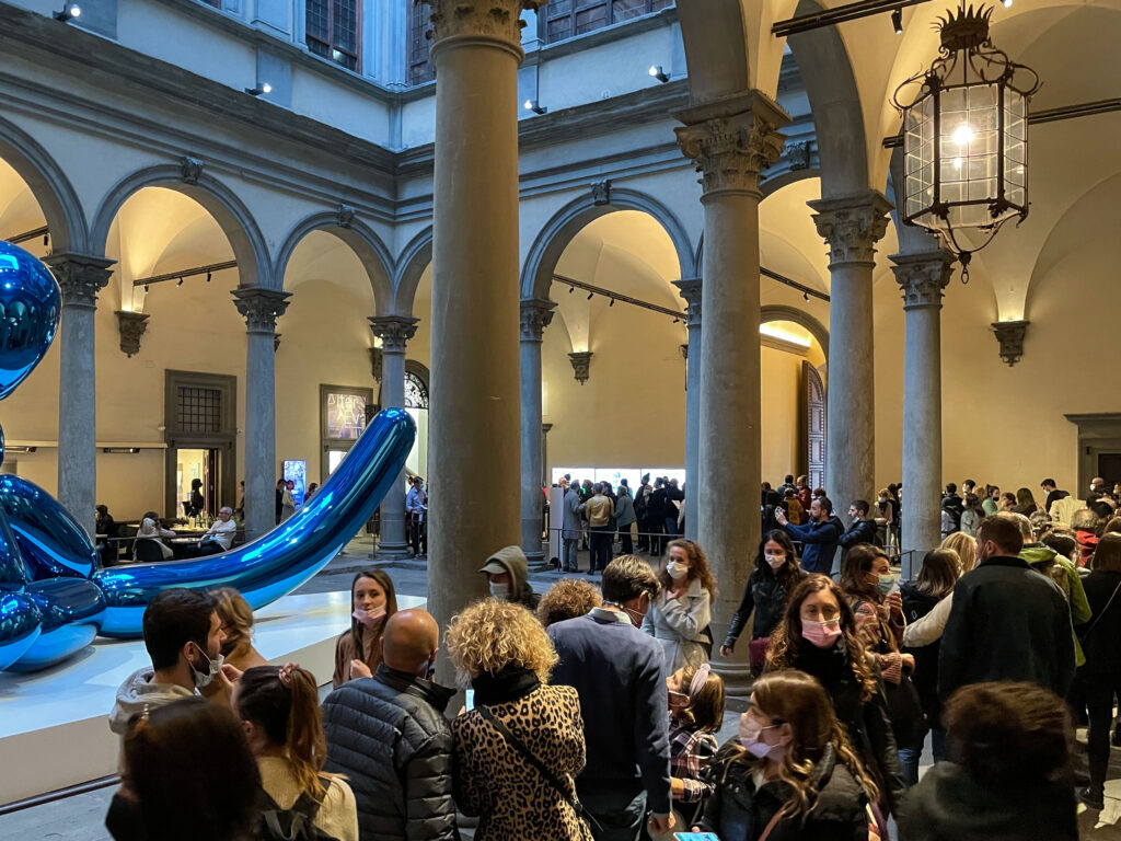 Jeff Koons a Palazzo Strozzi, è boom di visitatori