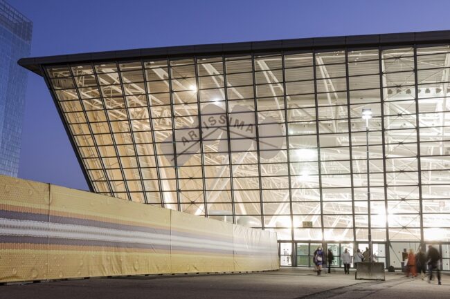 d5cbcead-af40-d104-8805-1a08dab99774