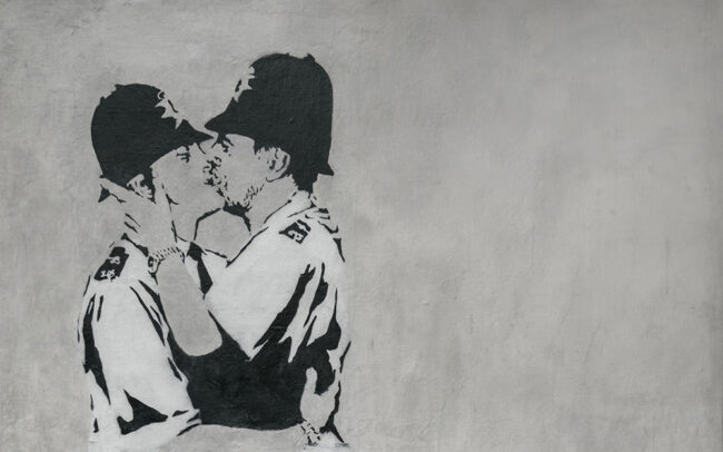 Banksy-Kissing-Coppers