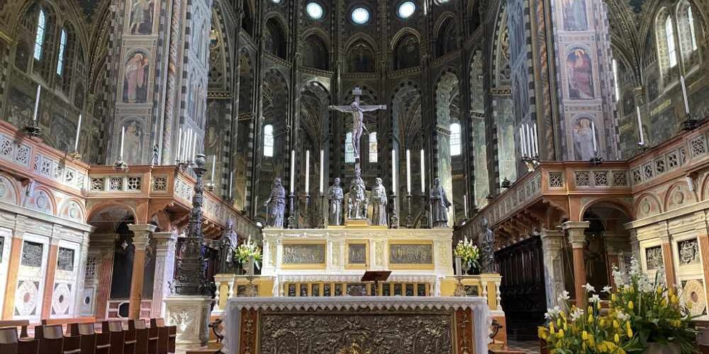 Altare maggiore e Presbiterio 2