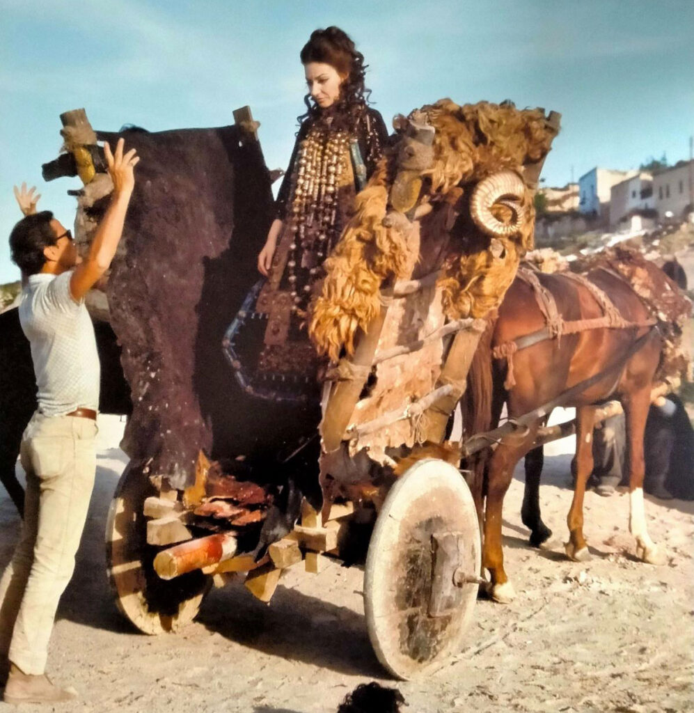 “Sul set di Medea”: alla Sapienza Università di Roma la mostra fotografica di Mimmo Cattarinich dedicata a Pier Paolo Pasolini