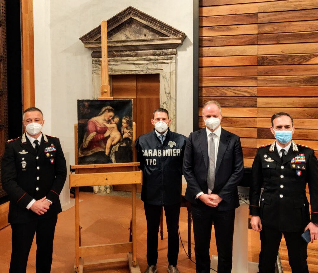 I Carabinieri Tpc restituiscono agli Uffizi un dipinto del XVI secolo trafugato nel 1985