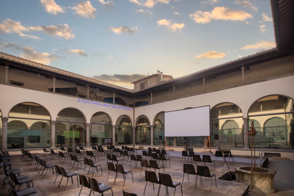 Museo Novecento di Firenze, torna il cinema d’essai nel chiostro