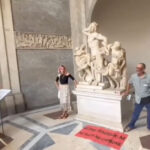 Musei Vaticani, blitz di due attivisti per il clima che si sono incollati alla statua di Laocoonte 
