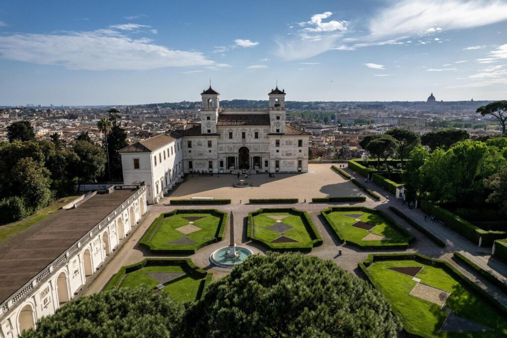 Accademia di Francia a Roma: bando di concorso per il riallestimento delle camere degli ospiti di Villa Medici