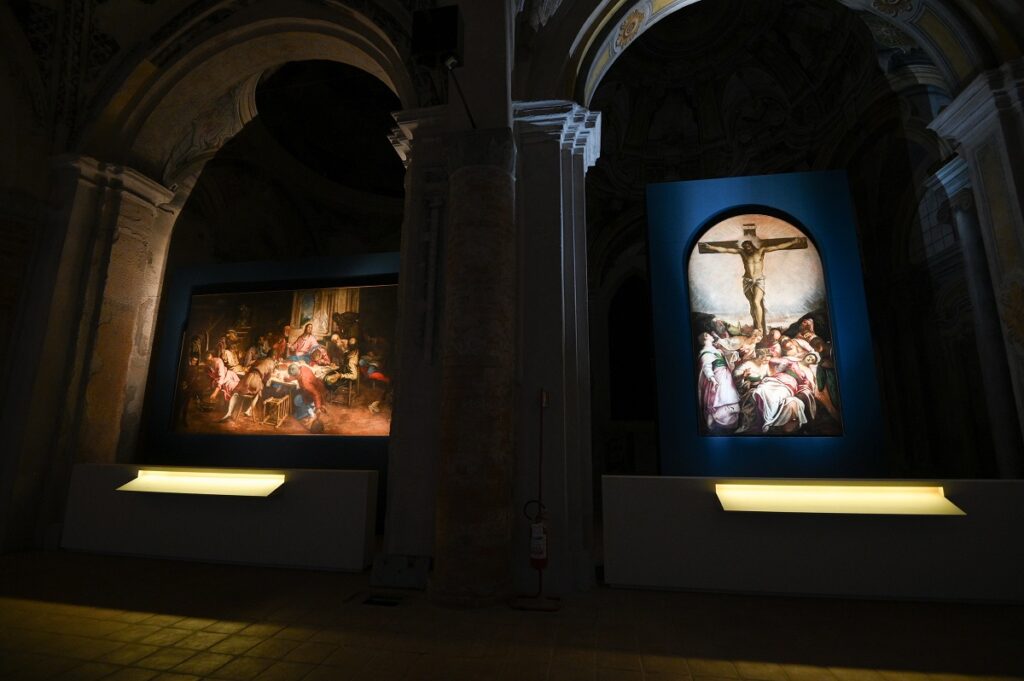 Apre al Complesso Monumentale di San Francesco a Cuneo la mostra “I colori della fede a Venezia: Tiziano, Tintoretto, Veronese”. Le foto