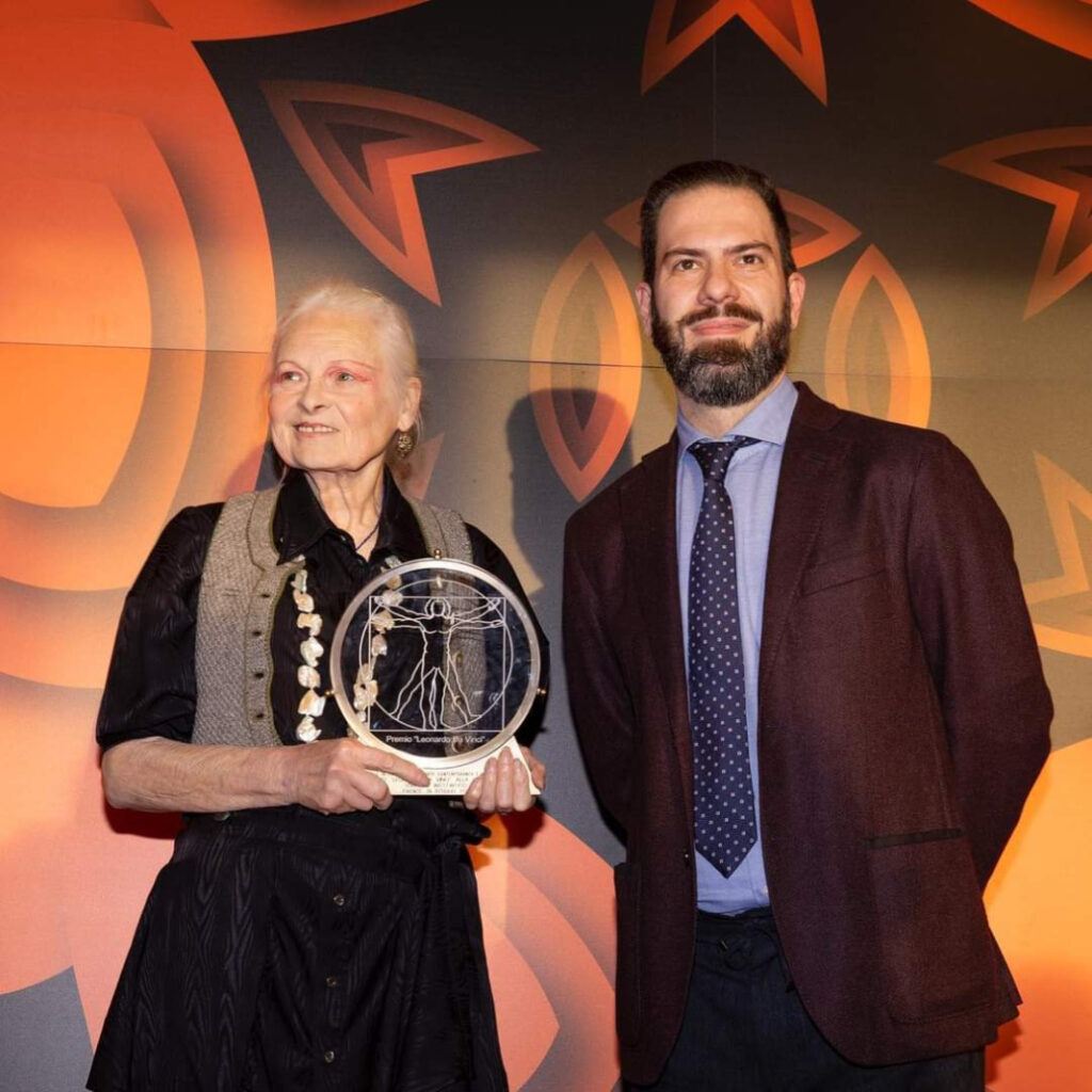 Addio a Vivienne Westwood, signora della moda britannica. Nel 2021 a Firenze il Premio Leonardo da Vinci alla carriera