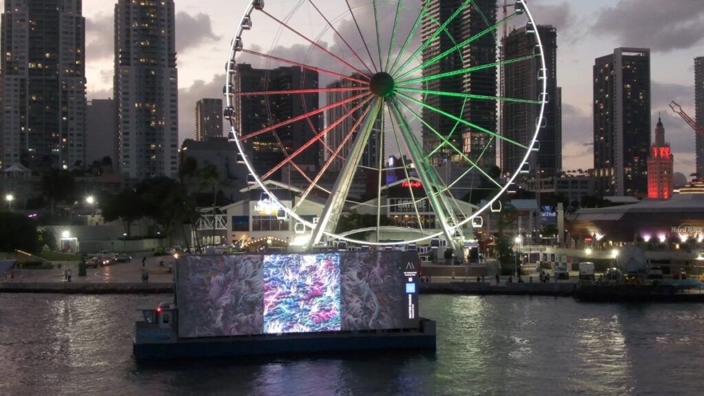 Gli NFT delle opere di Matteo Mauro a Times Square e Miami Beach