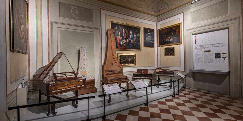 Sala Strumenti musicali a tastiera Galleria dell'Accademia Firenze - photo Guido Cozzi