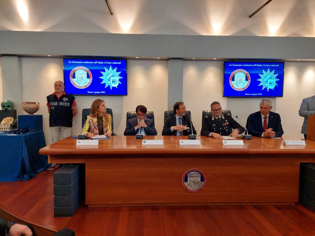 La Germania restituisce all’Italia 14 reperti archeologici 