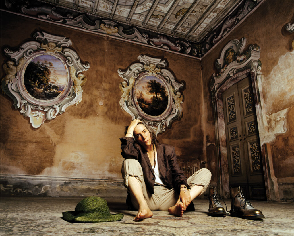 Palazzo dei Diamanti riapre d’estate. Si parte con la mostra di Guido Harari, il fotografo delle star del rock