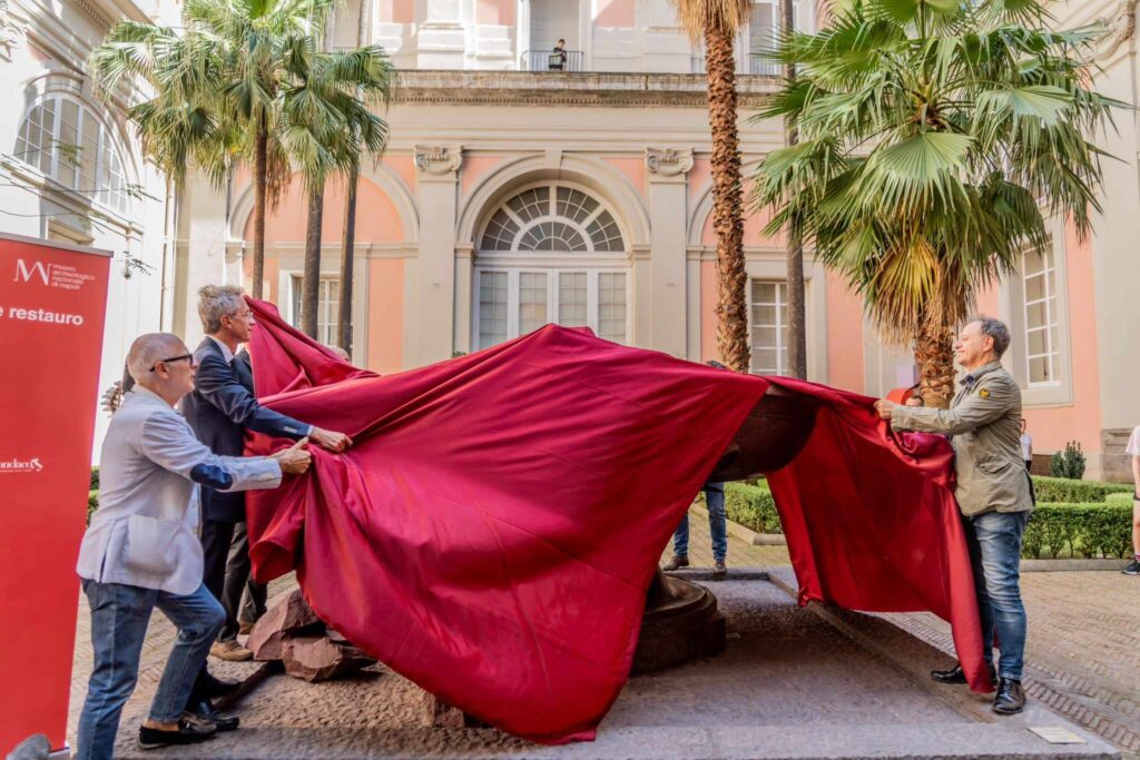 MANN di Napoli, terminato il restauro della vasca in porfido rosso