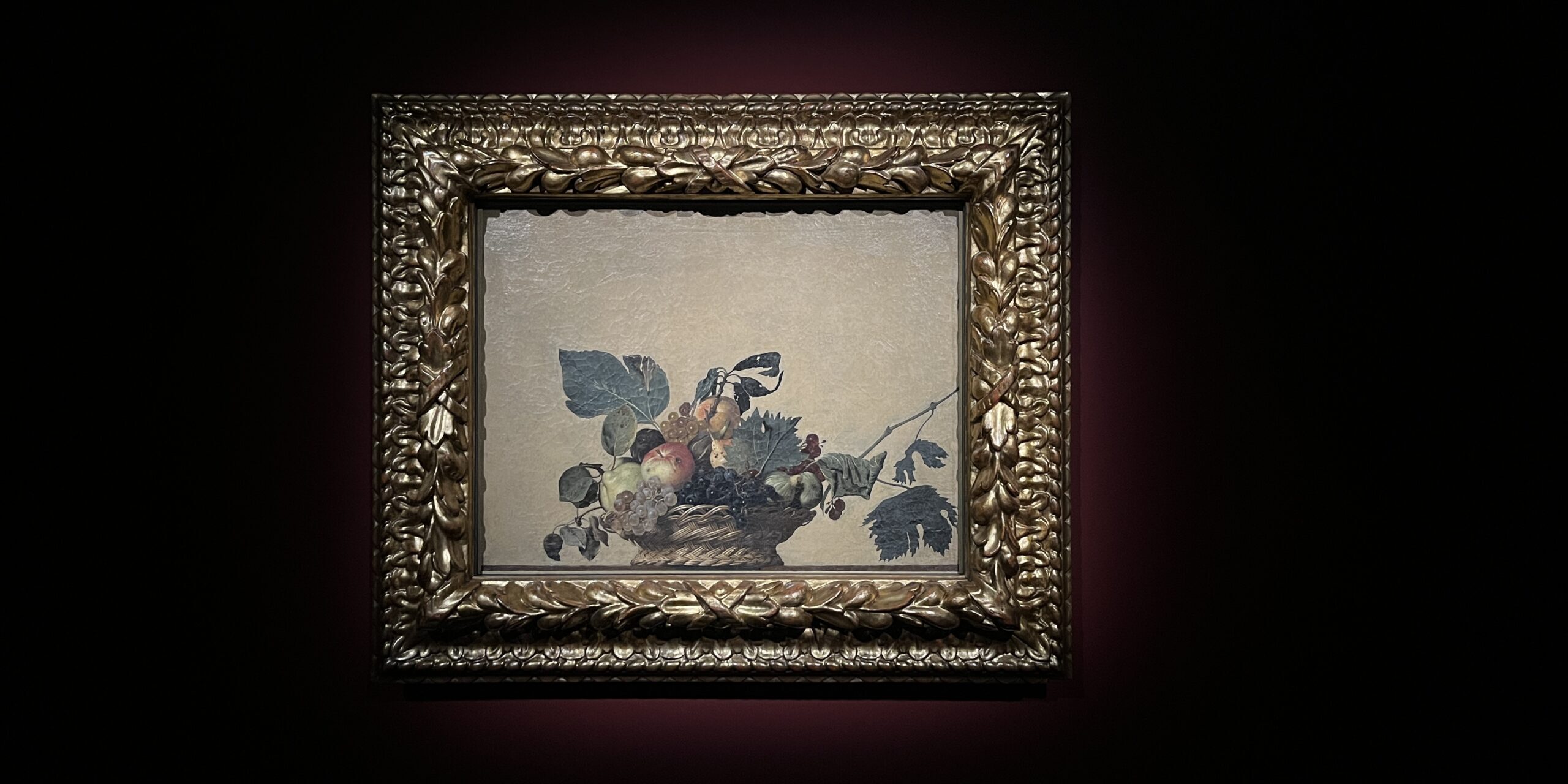 Allestimento della mostra La Canestra di Caravaggio. Segreti ed enigmi della Natura Morta