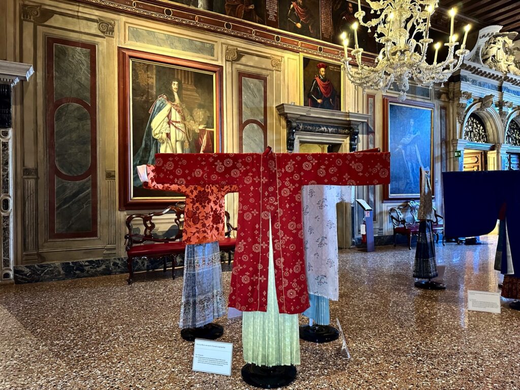 Celebrazioni Marco Polo: tessuti in seta da Suzhou a Palazzo Mocenigo a Venezia