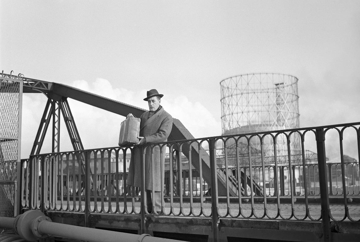 Totò, La banda degli onesti - Gazometro
