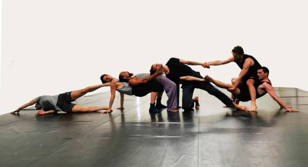 Kinkaleri, la performance del collettivo alla Galleria dell’Accademia di Firenze