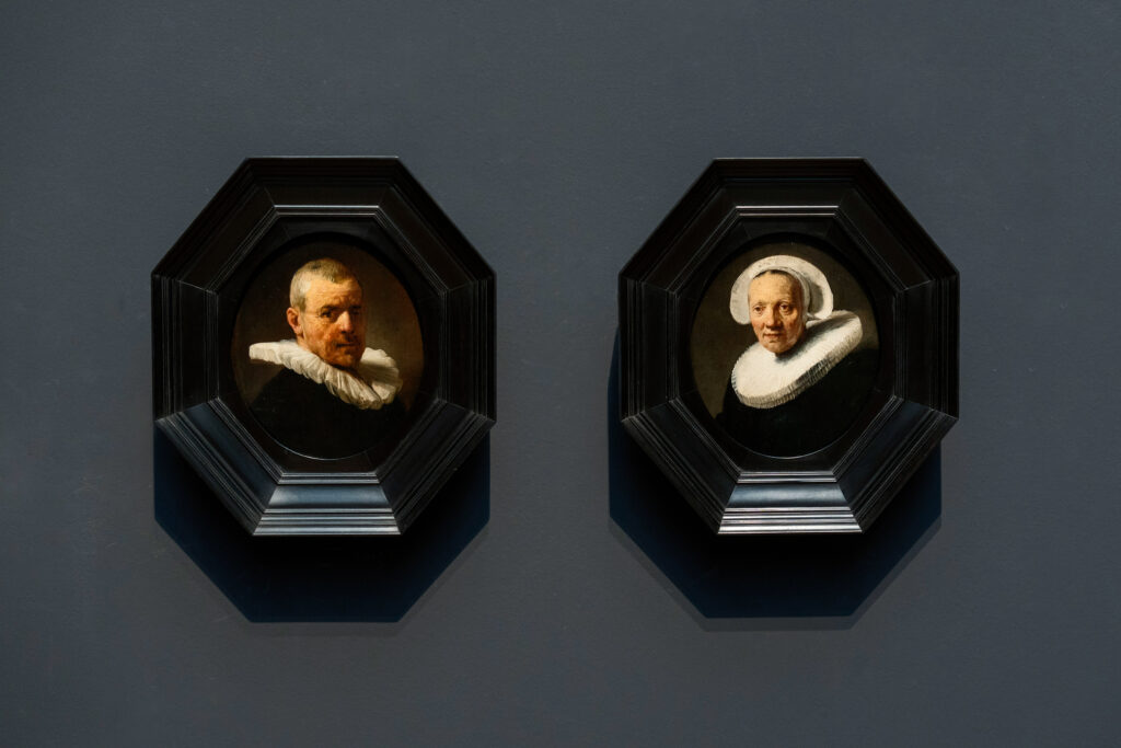 Rembrandt al Rijksmuseum di Amsterdam con i ritratti più piccoli mai realizzati
