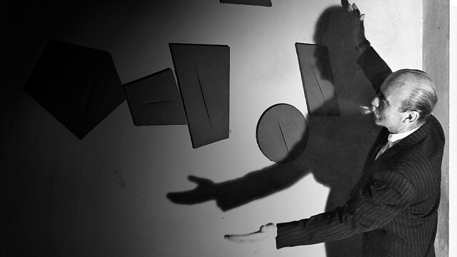 lucio-fontana-art-night