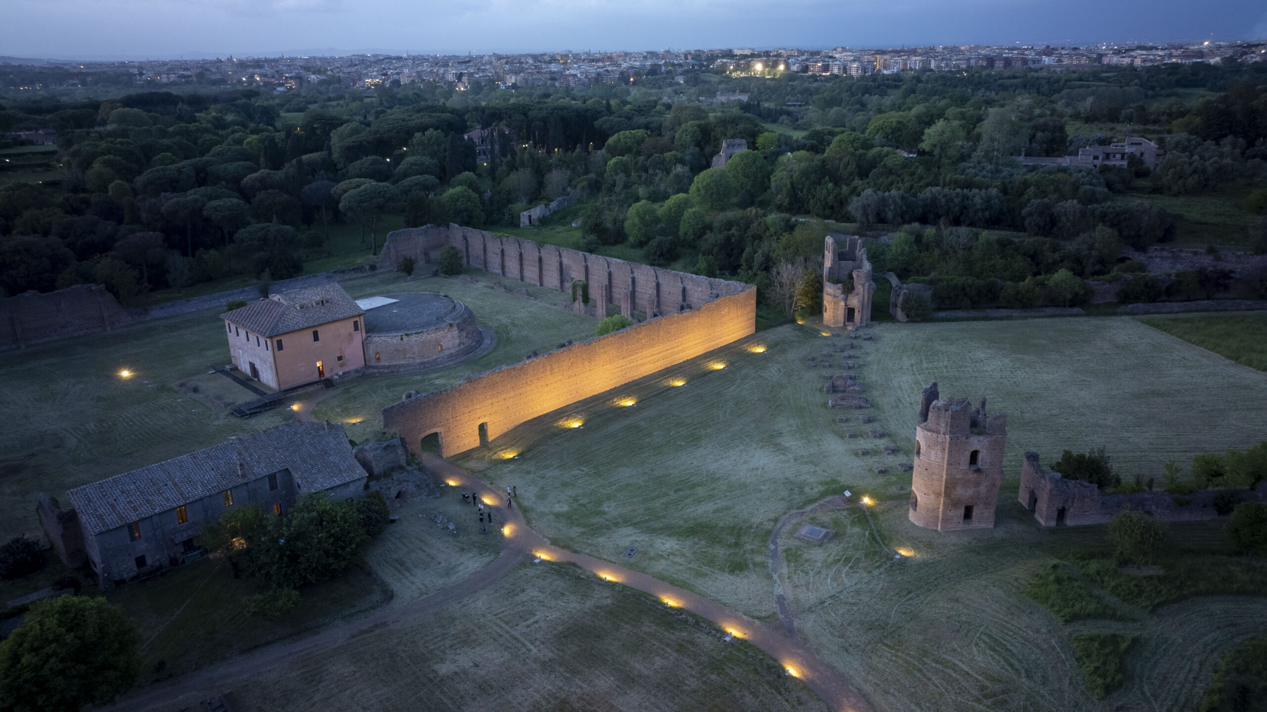 Illuminazione Villa di Massenzio sull’Appia Antica ph.Monkeys Video-Lab