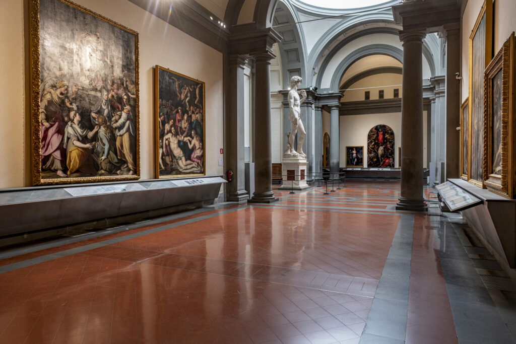 Galleria dell’Accademia: biglietti dematerializzati e aperture serali per l’estate 2024
