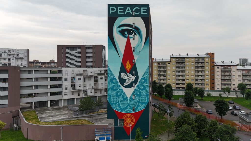 Il primo murale di Shepard Fairey (OBEY) in Italia 