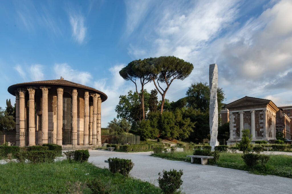 Le Colonne Infinite di Park Eun Sun nel cuore storico di Roma