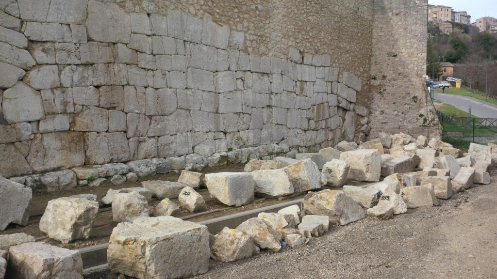 Mura di Amelia: le critiche di Italia Nostra al restauro