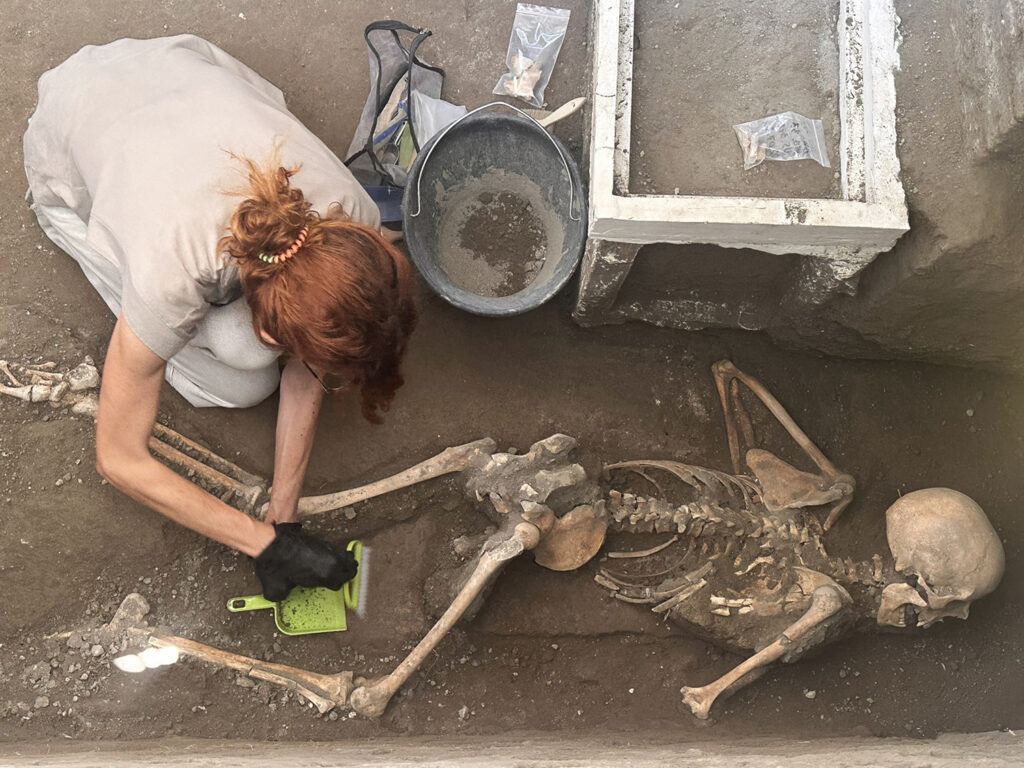Nella Regio IX di Pompei i resti di altre due vittime dell’eruzione