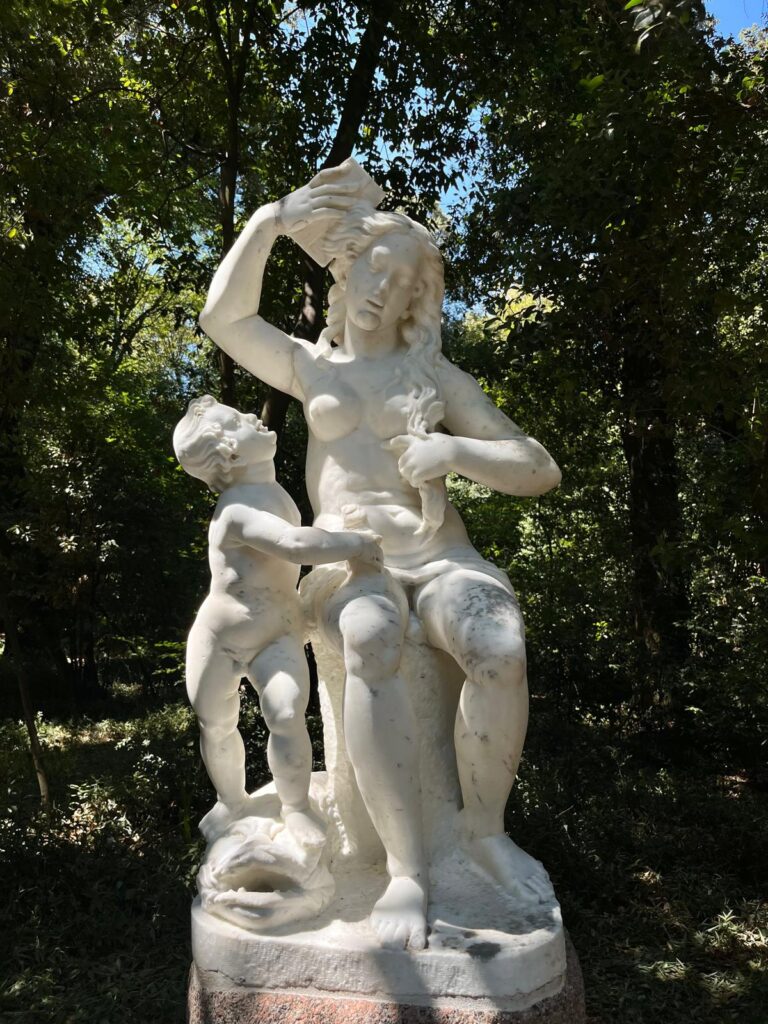 Reggia di Caserta: la Venere che si pettina torna a splendere dopo il restauro