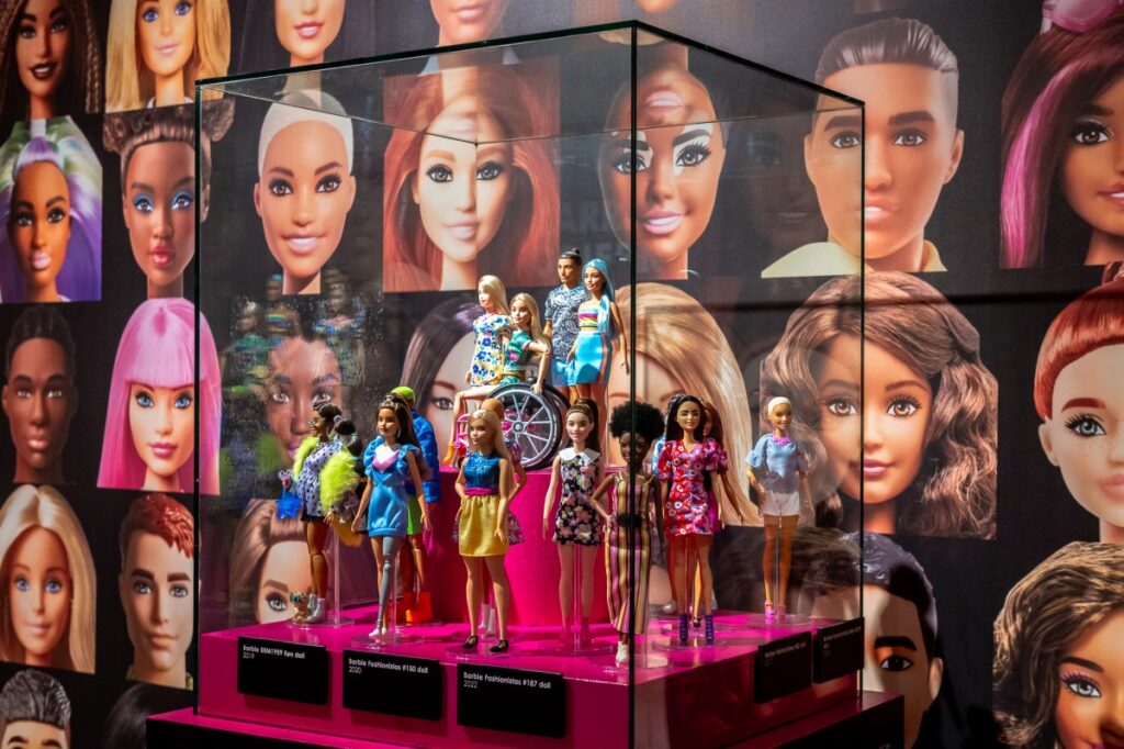 Barbie a Milano: i 65 anni della bambola più iconica