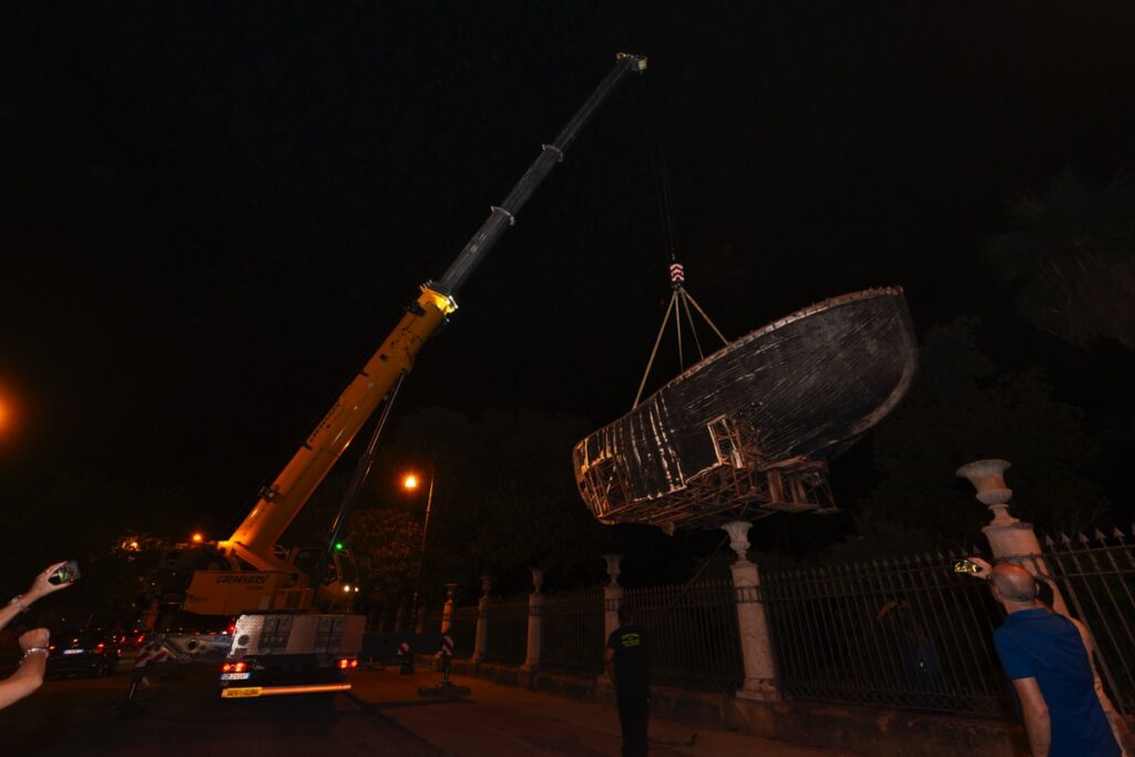 Restaurato il Carro Trionfale di Santa Rosalia di Kounellis che torna a sfilare a Palermo