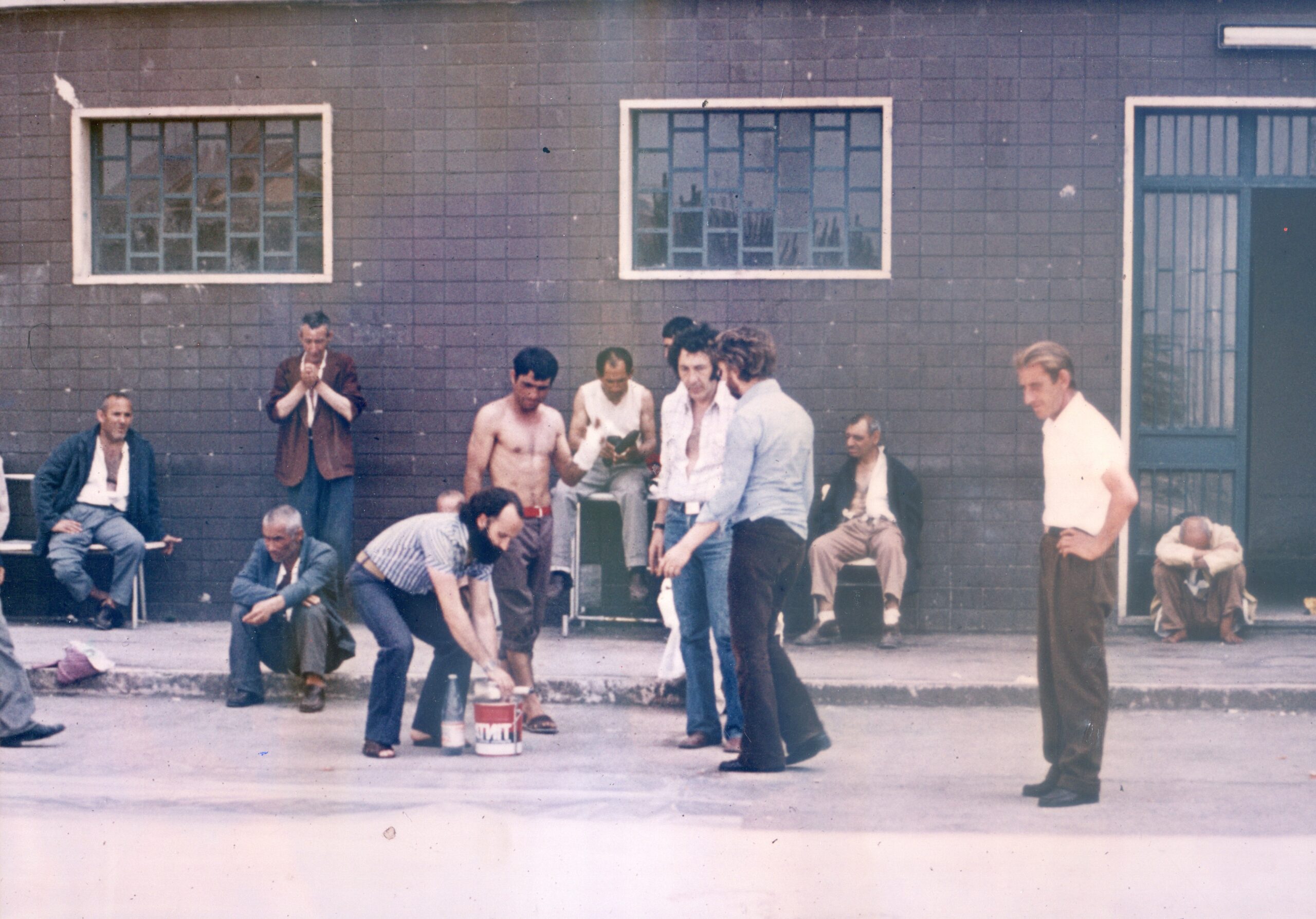 10 A/SOCIAL GROUP - Negazione dell’istituzione manicomiale / Cancellazione, performance, Ospedale Psichiatrico Frullone, Napoli, 1976